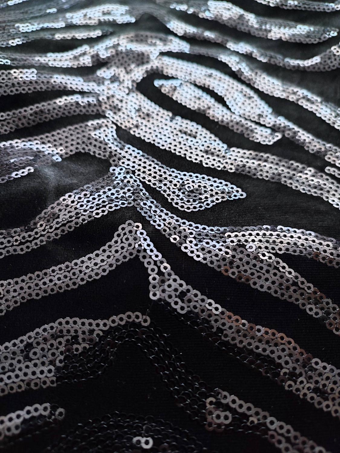SEQUIN HALTER TOP - Image 3