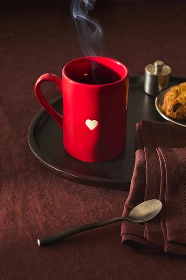 STONEWARE CHRISTMAS MUG WITH HEART - Red / White by Zara