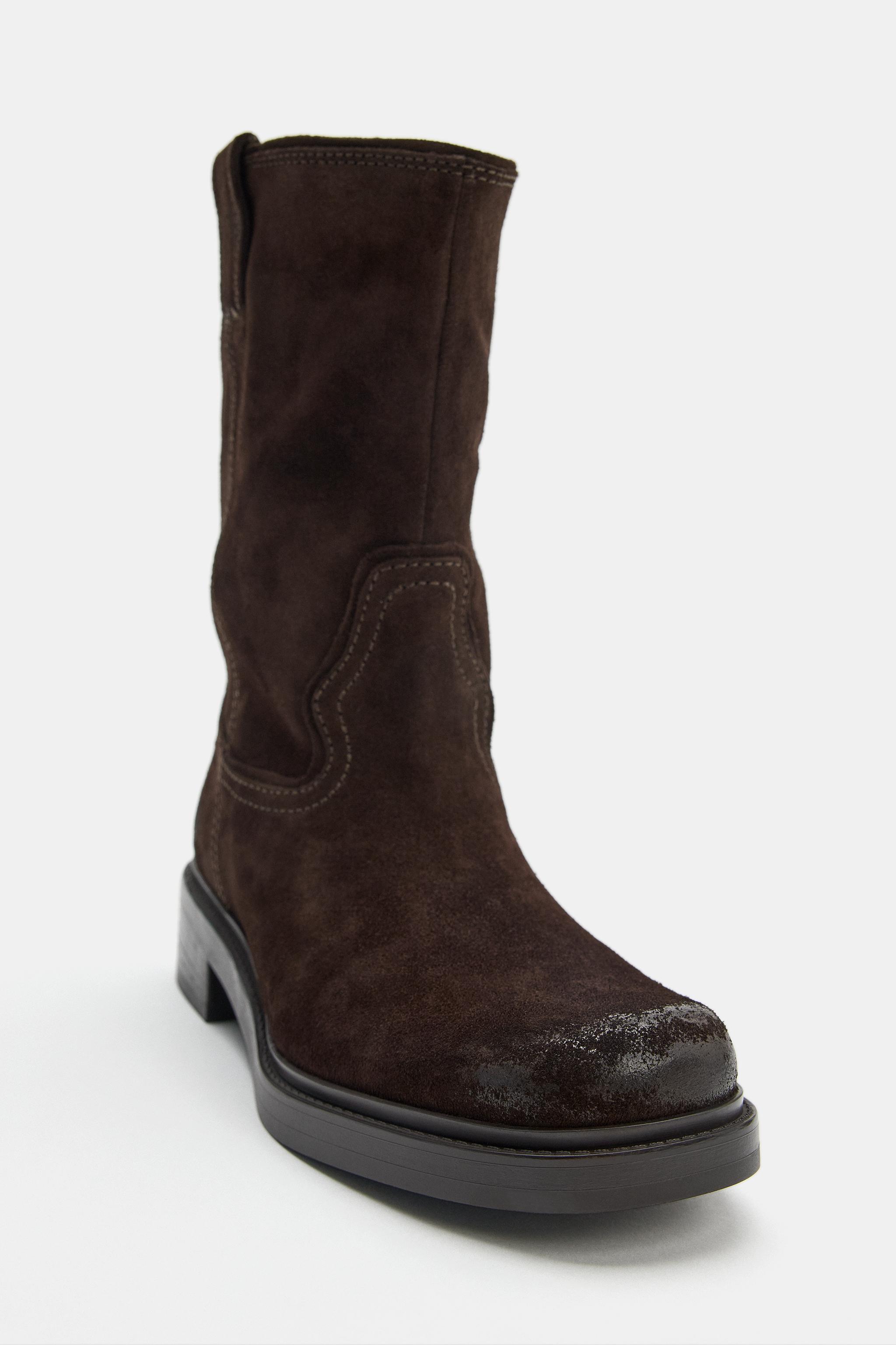 BOTTINES EN CROÛTE DE CUIR