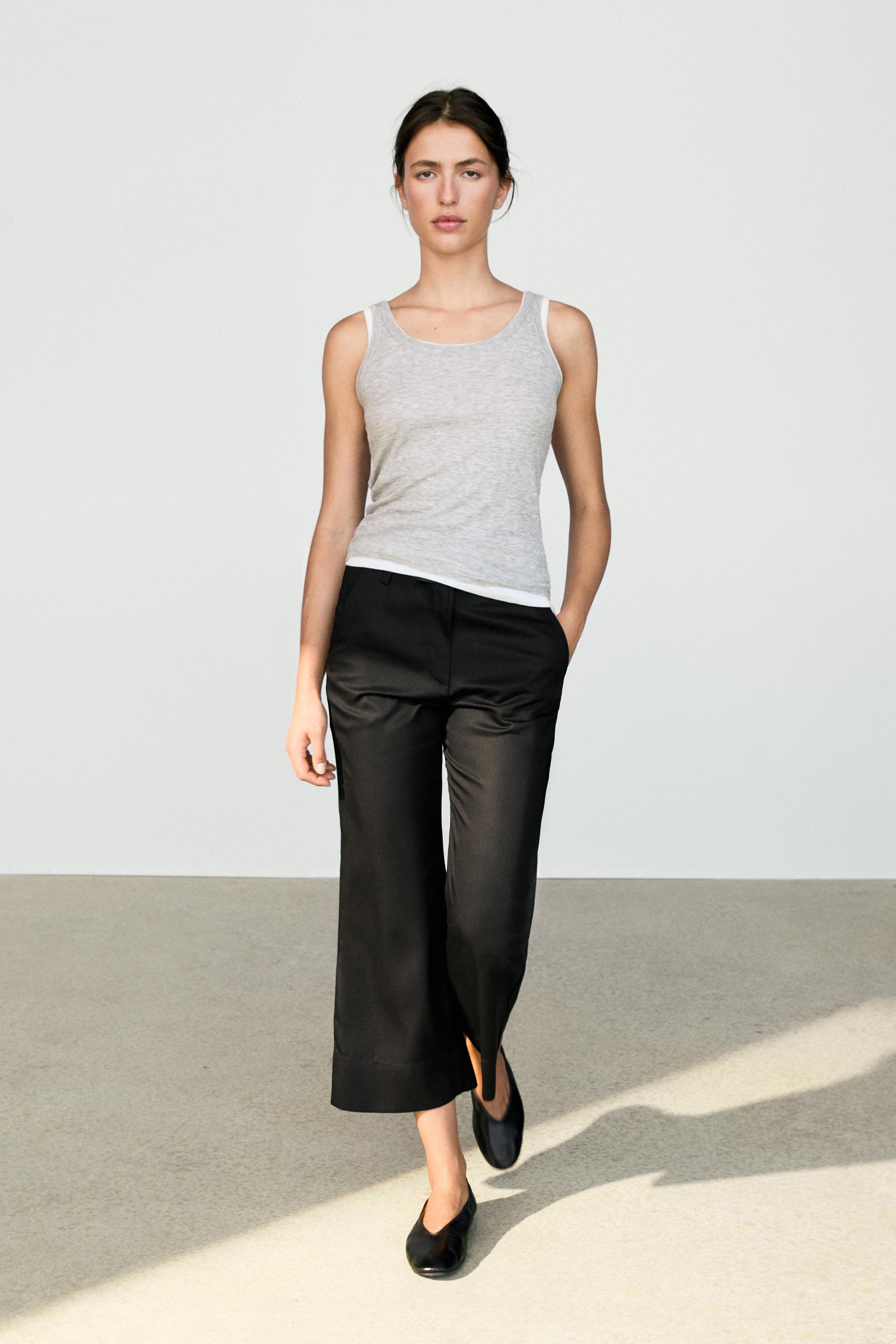 Cropped flare pants — Black
