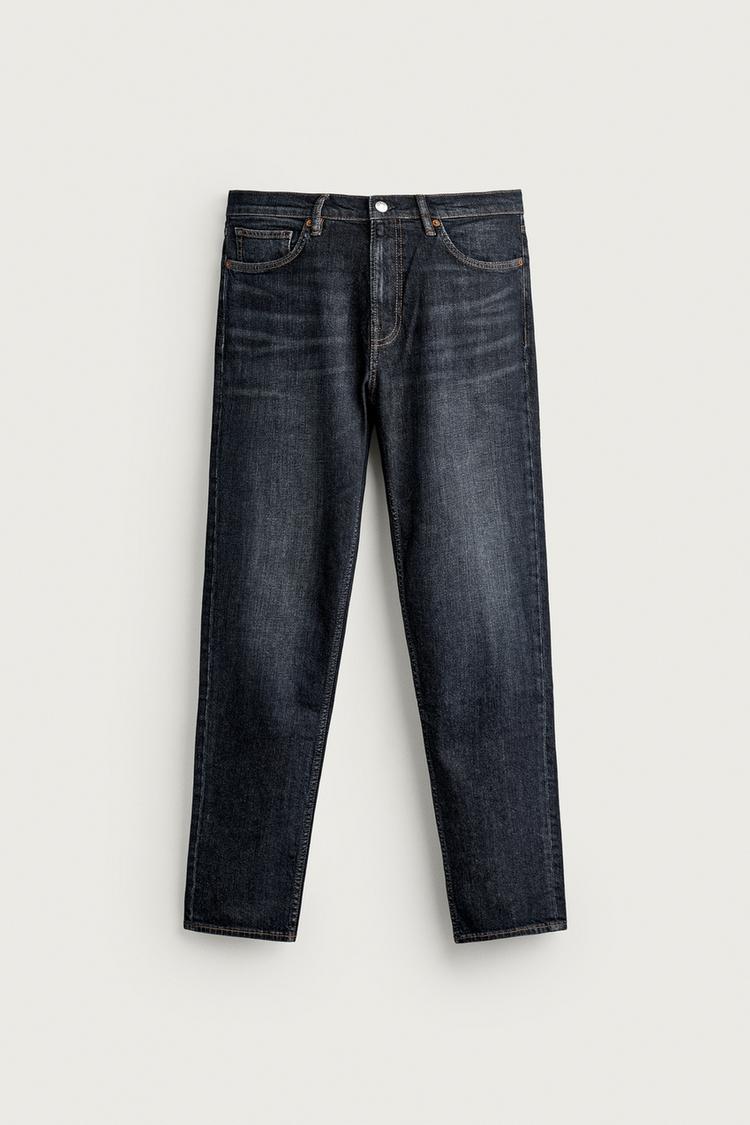 Jeans básicos de corte entallado 6