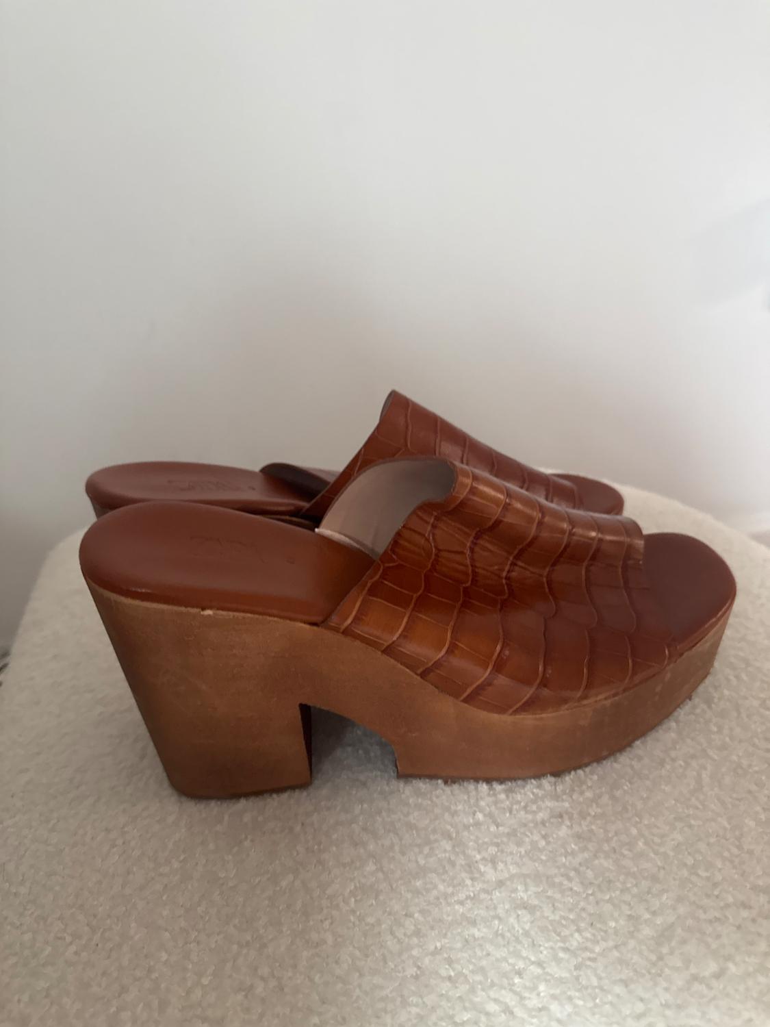 BROWN ANIMAL PRINT PLATFORM SANDALS - Image 5