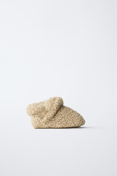 BOTA COM EFEITO DE PELO ENCARACOLADO - Castanho-areia da Zara - Imagem 0