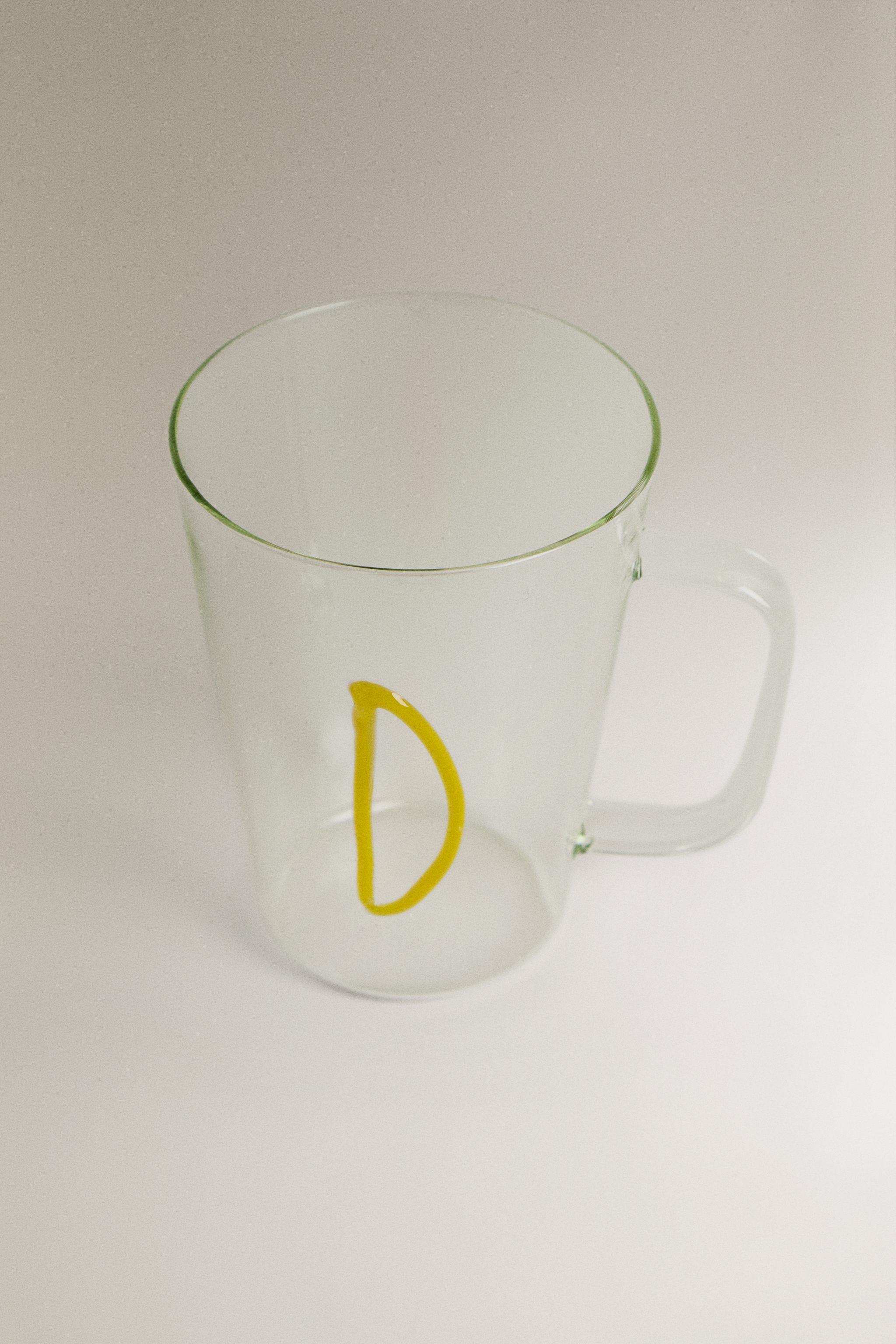BOROSILICATE MUG WITH INITIAL D — Yellow
