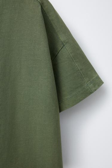 T-SHIRT TEINT EN PIÈCE DÉCOUPES - Kaki de Zara - Image 3