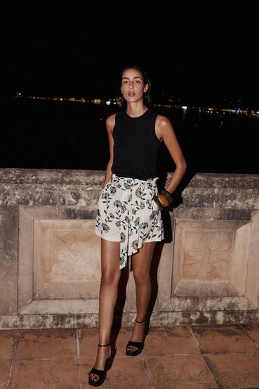 Zara EMBROIDERED PAPER BAG BERMUDA SHORTS - Ecru / Black - Image 0