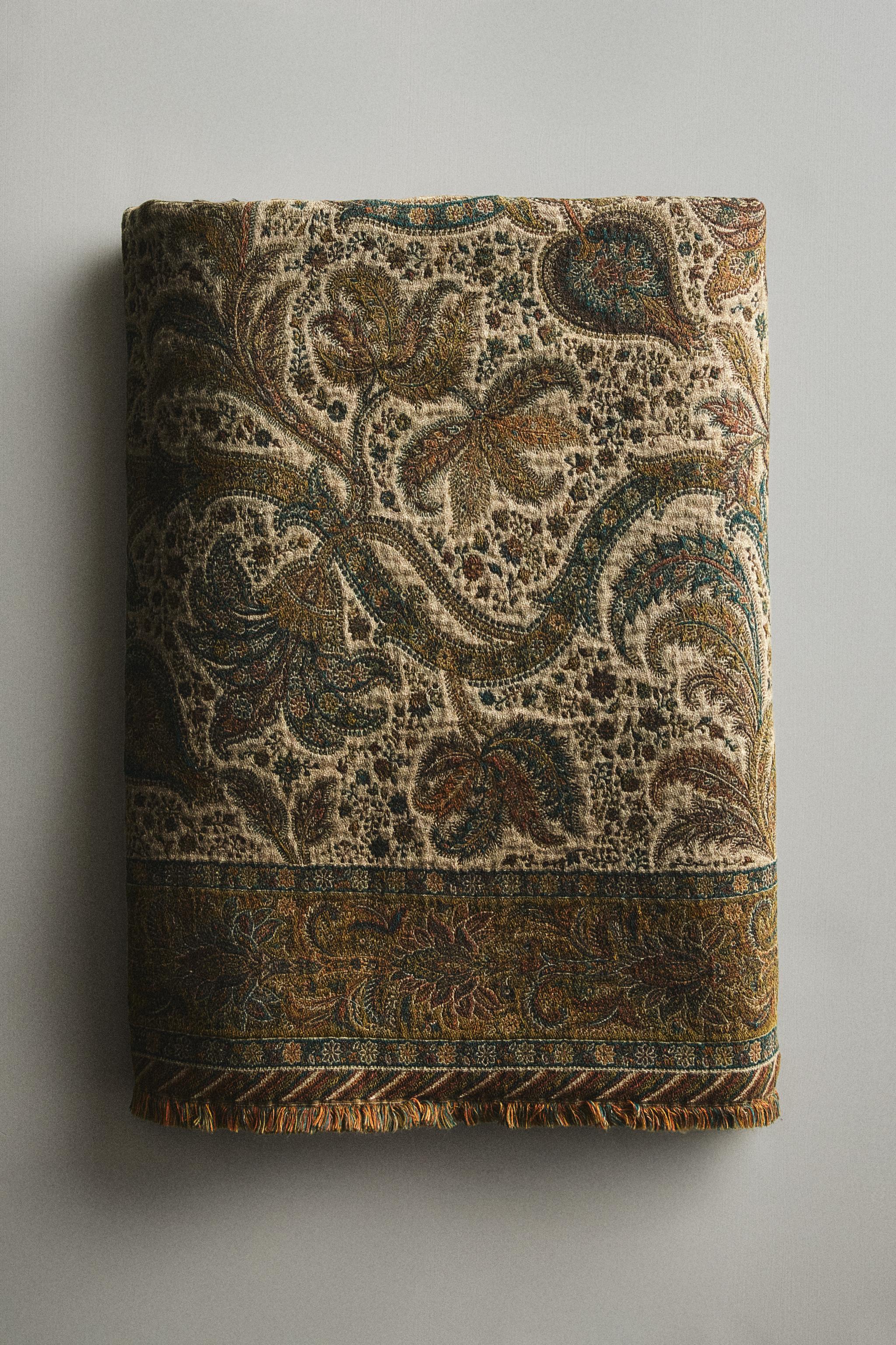 PAISLEY BLANKET