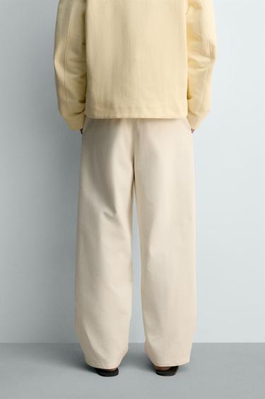 PANTALON STRAIGHT FIT À PLIS - Blanc cassé de Zara - Image 2