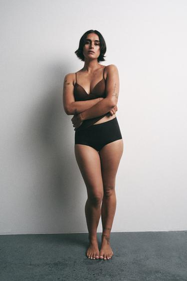 ΤΟΠ ΜΕ ΜΕΙΓΜΑ ΠΟΛΥΑΜΙΔΙΟΥ - Καφέ του Zara