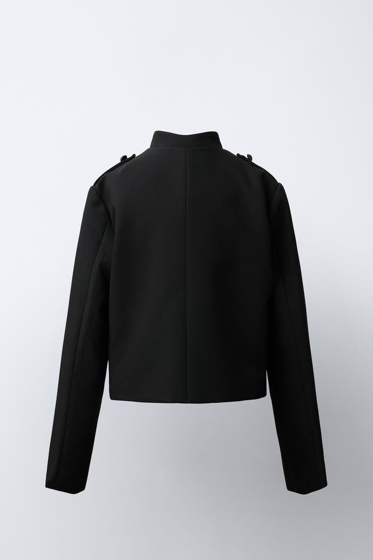 Chaqueta ajustada con botones 5