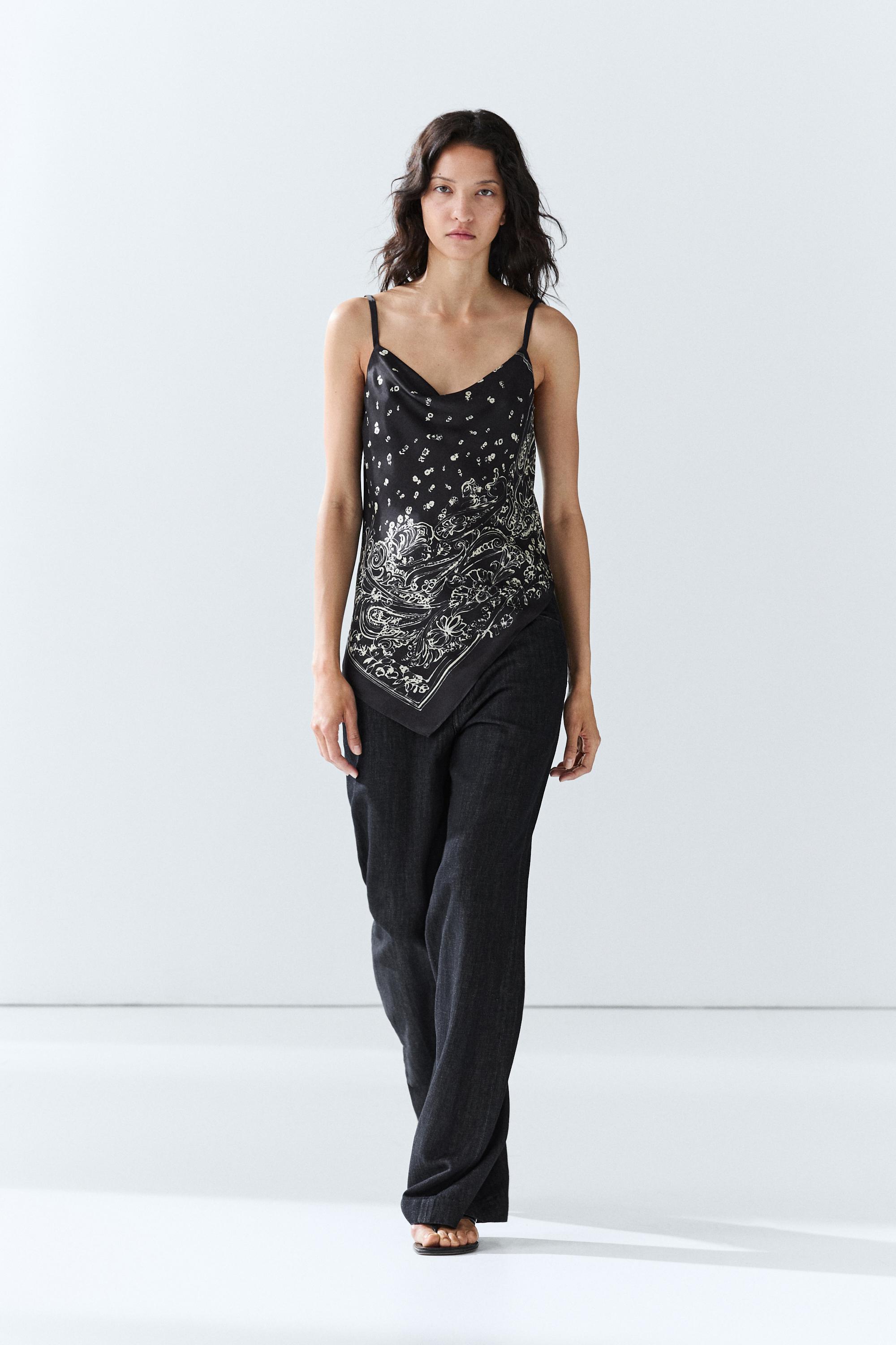 Flowing paisley top — 045
