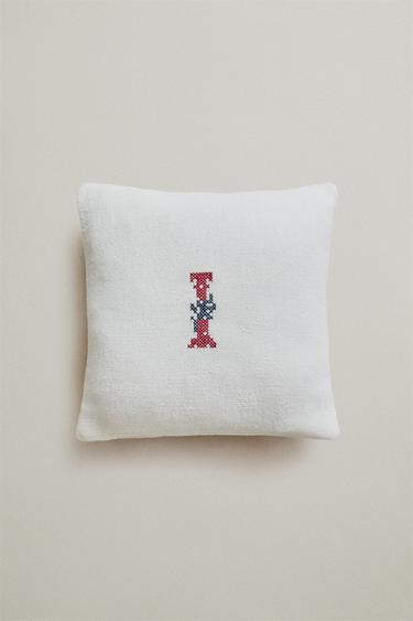 LETTER “I” EMBROIDERED LINEN CUSHION — Ecru 1