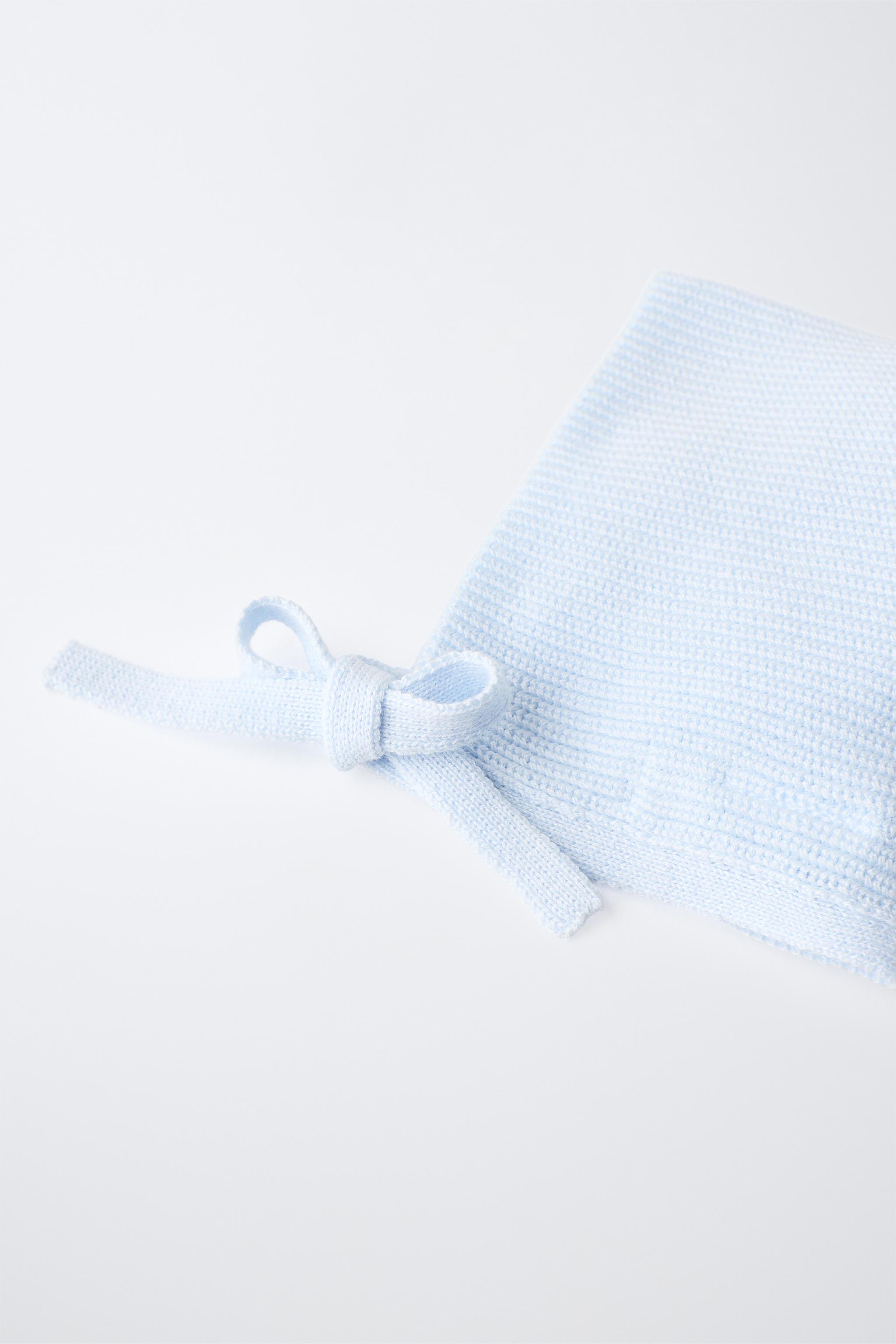 KNIT BONNET — Light blue