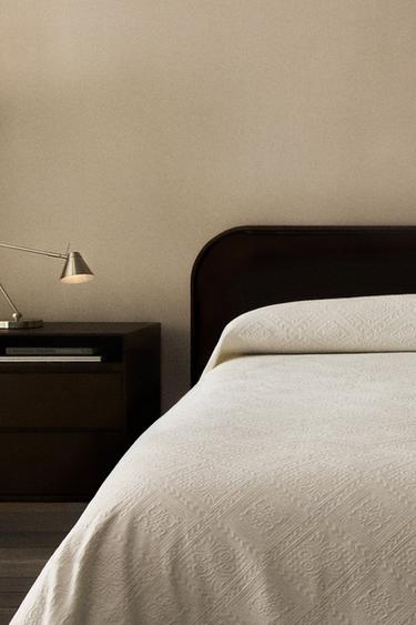 شرشف قطن بتصميم هندسي - خَام الخاص بـ Zara