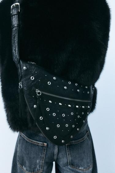 SAC BANDOULIÈRE STYLE ROCK À CLOUS - Noir de Zara - Image 1