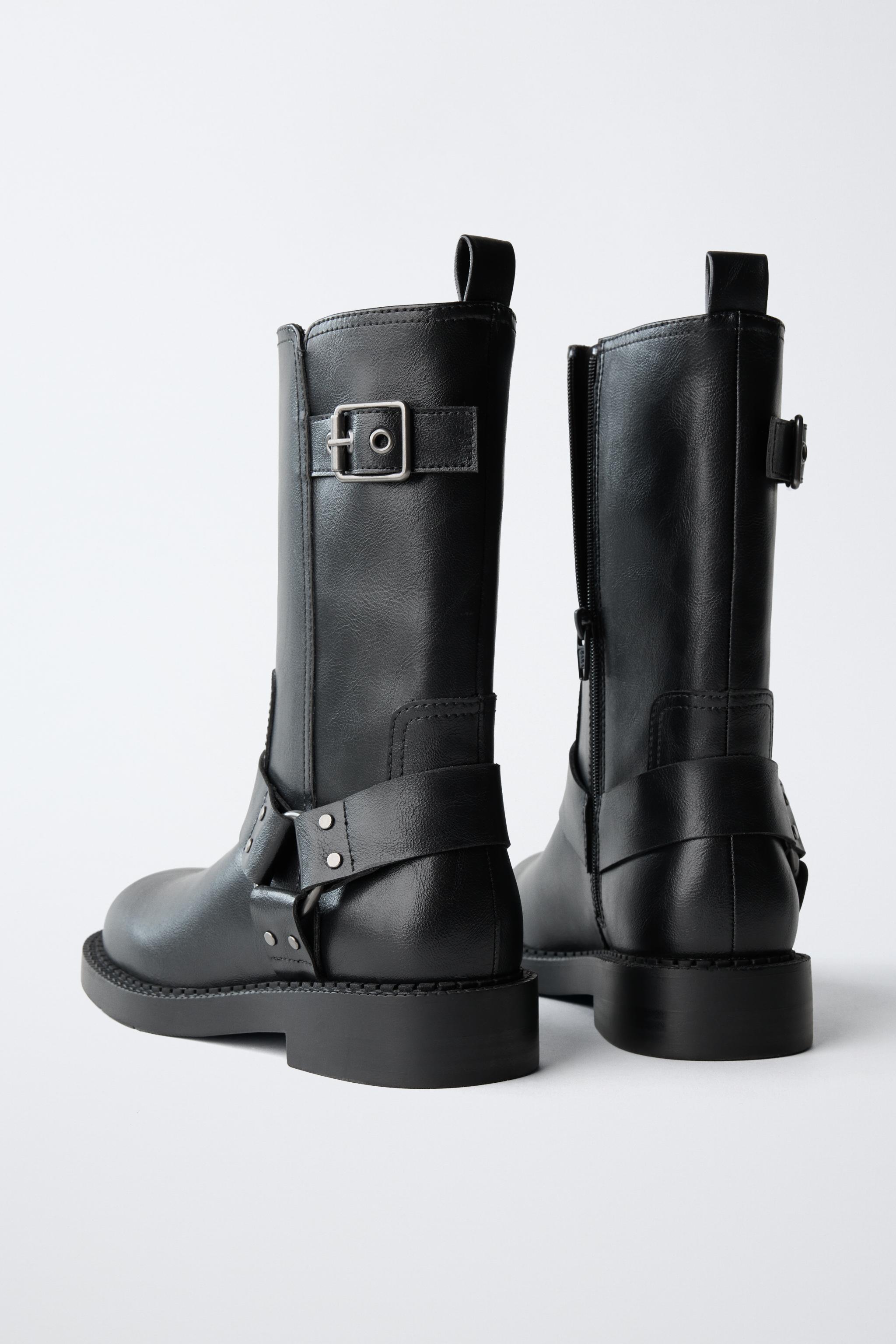 BOTTES À BOUCLES