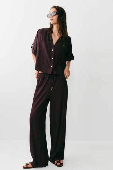 CAMISA FLUIDA MANGA CORTA - Marrón oscuro de Zara
