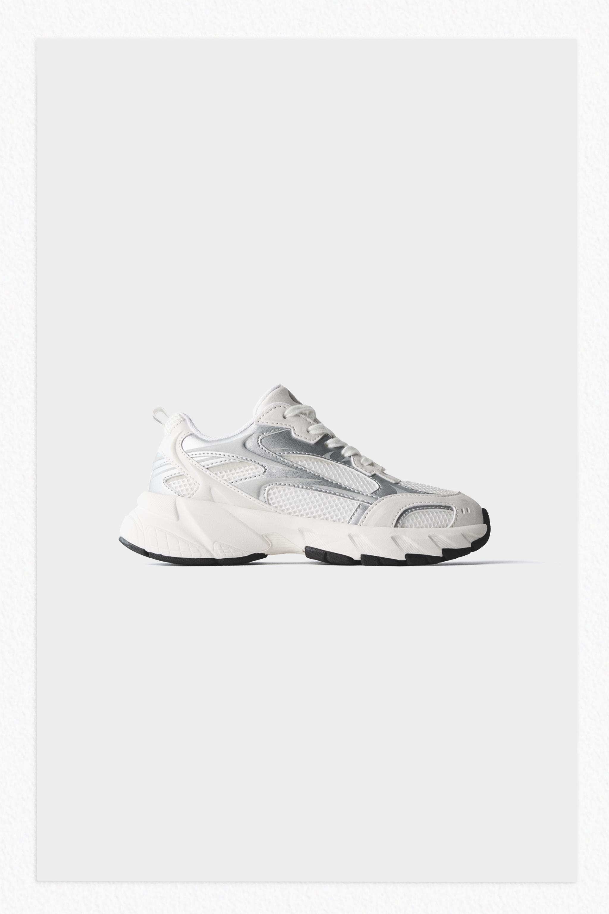 MESH SNEAKERS — White