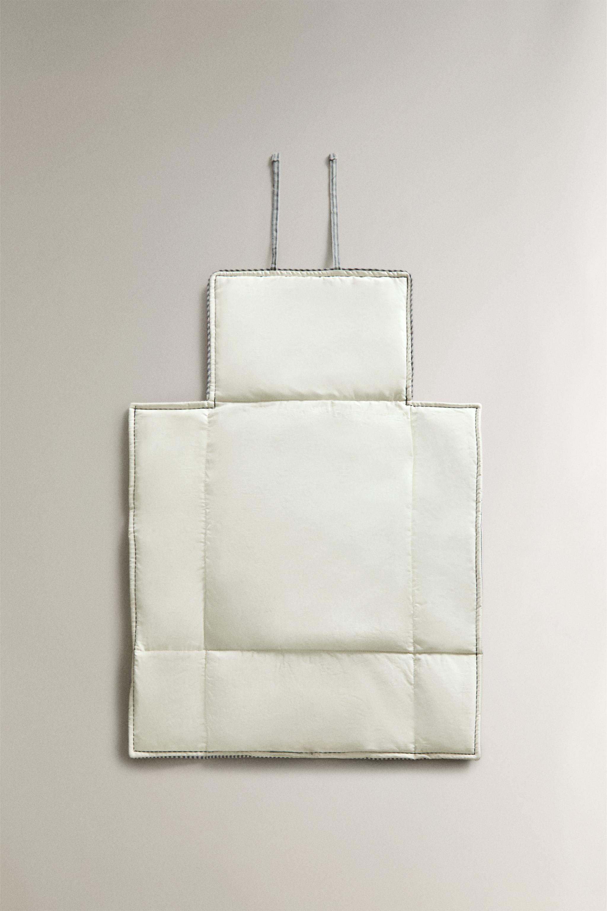 STRIPED BABY CHANGING MAT