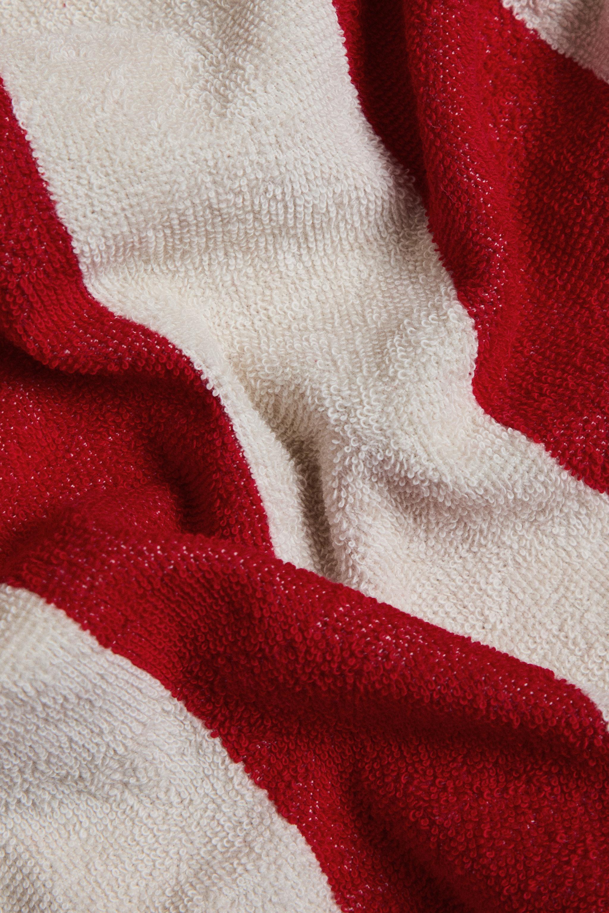 STRIPED BEACH TOWEL WITH FRINGE