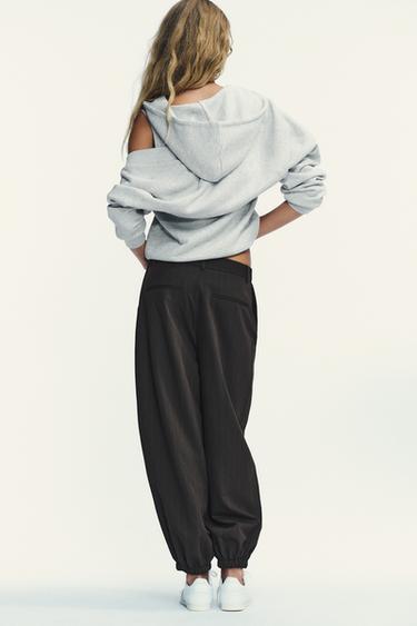 PINSTRIPE PLEATED BALLOON TROUSERS - Brown de Zara - Image 4