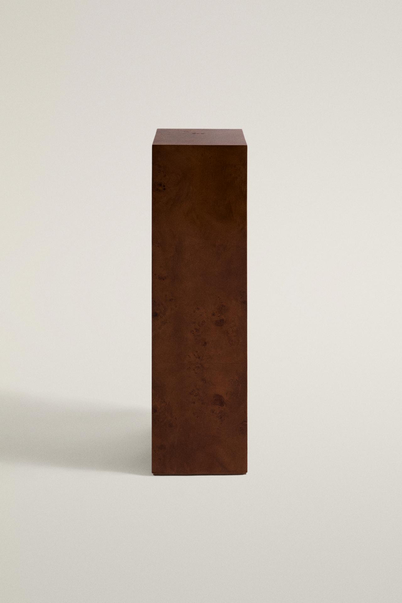 BURR WOOD PEDESTAL