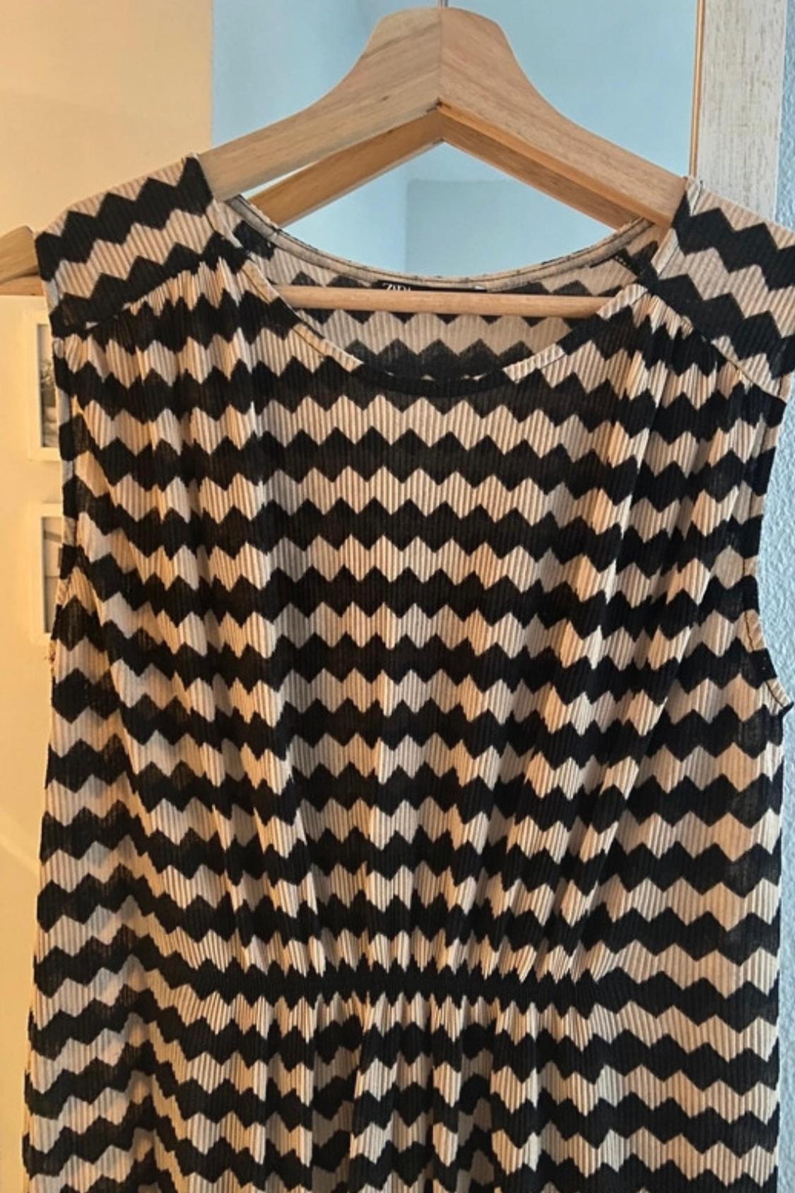 PLEATED PRINTED DRESS - Image 2