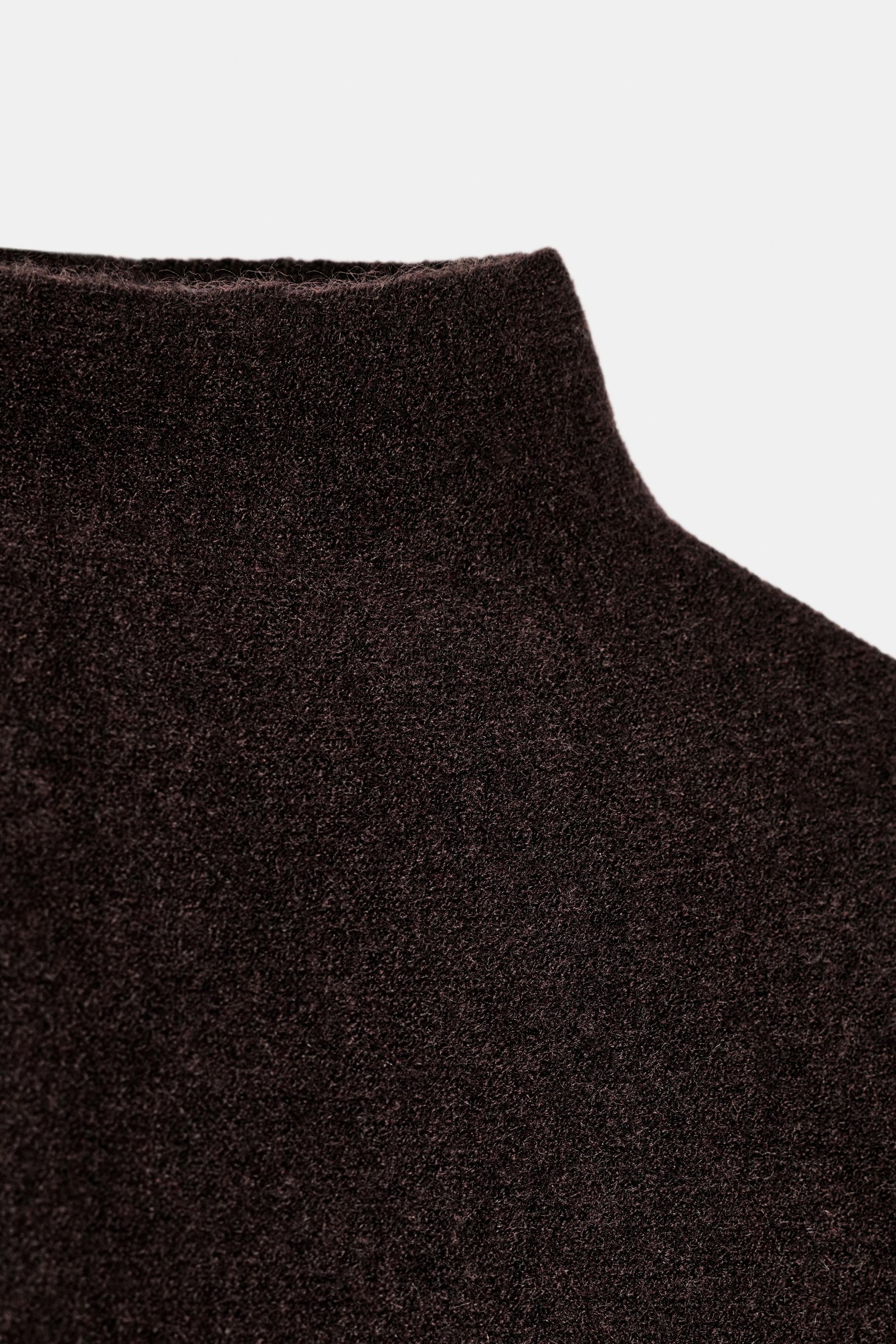 HIGH COLLAR KNIT CAPE