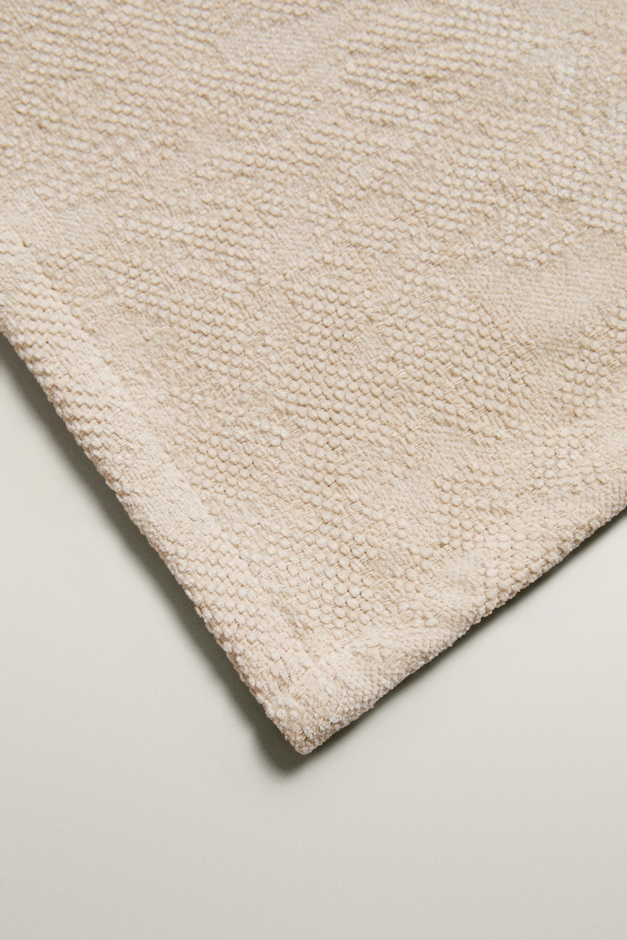 CHENILLE JACQUARD BLANKET