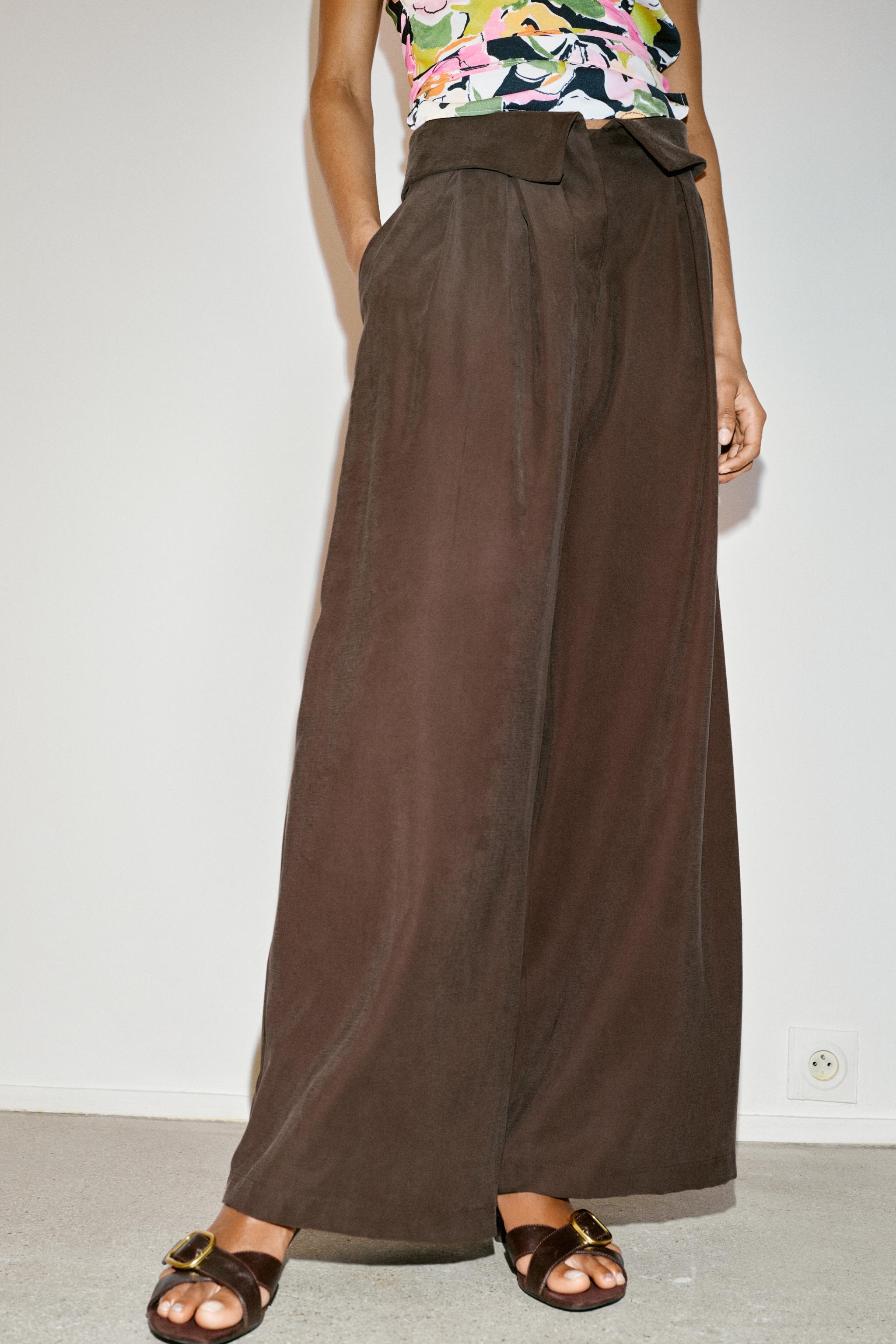 PLEATED PANTS WITH FOLD-OVER WAIST