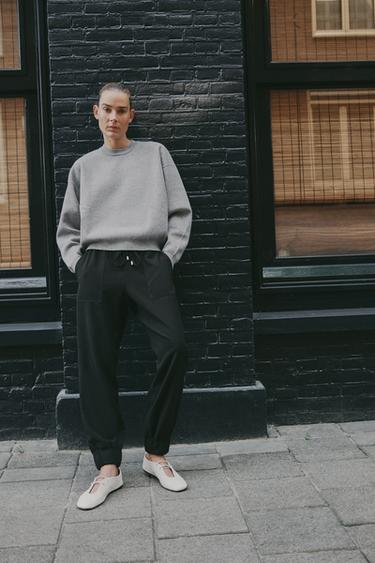 PANTALÓN BAJO PUÑO - Negro de Zara