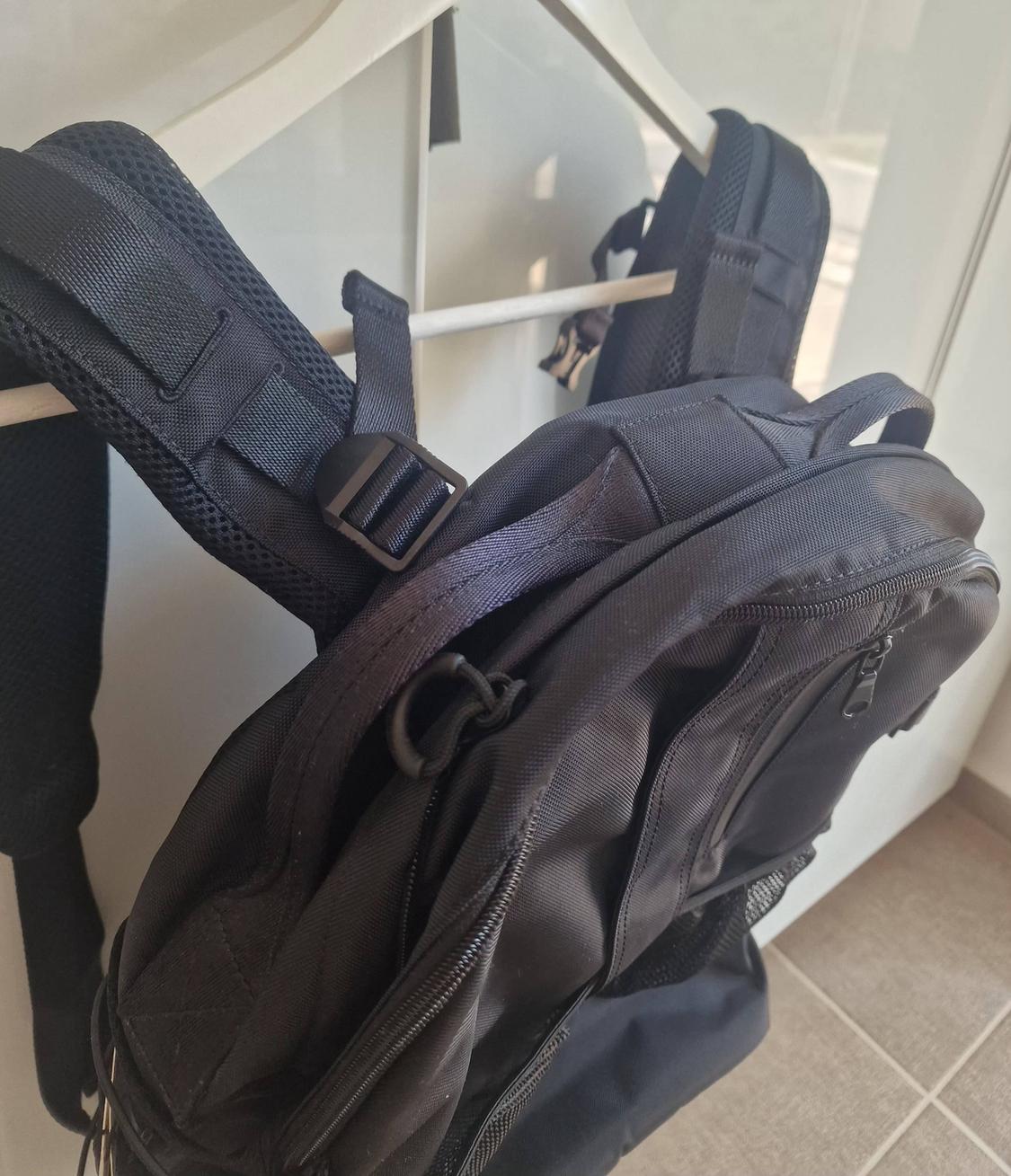 TECHNICAL SPORTS BACKPACK - Image 3