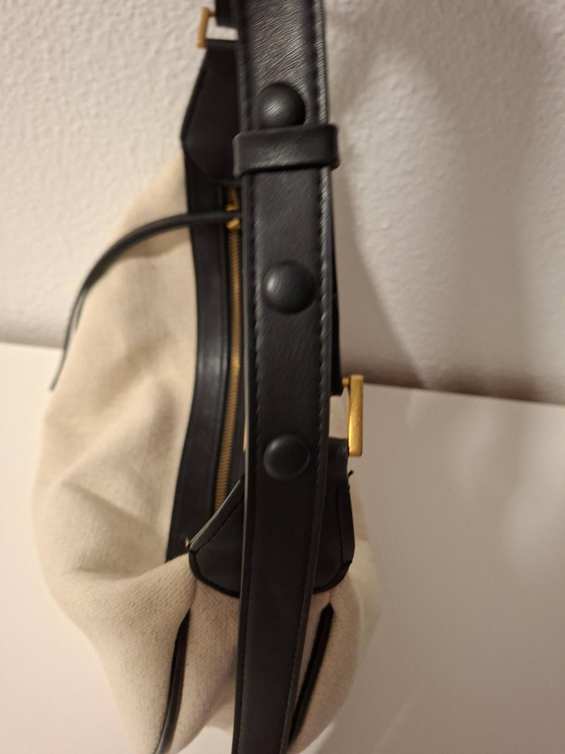 OVAL CROSSBODY BAG - Image 2