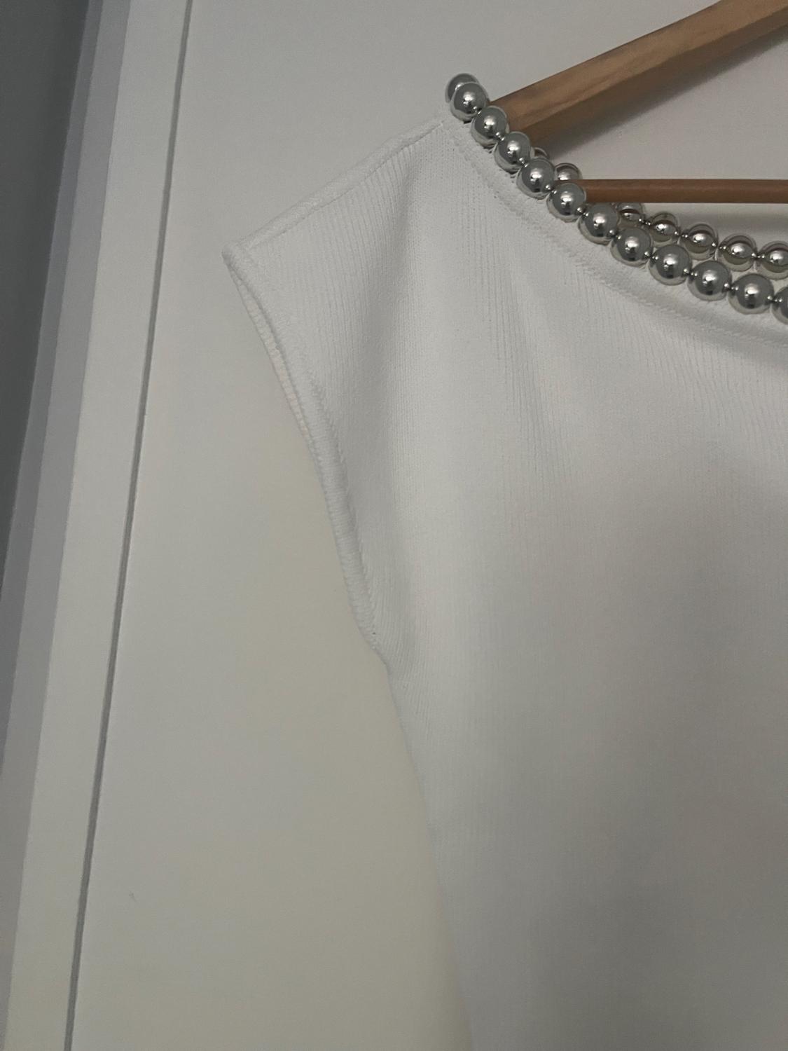 PLAIN KNIT TOP WITH BEADS - Image 3