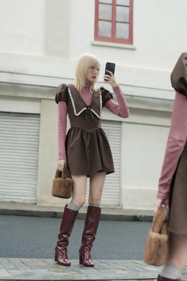 CHECKED DRESS WITH PETER PAN COLLAR - Khaki by Zara