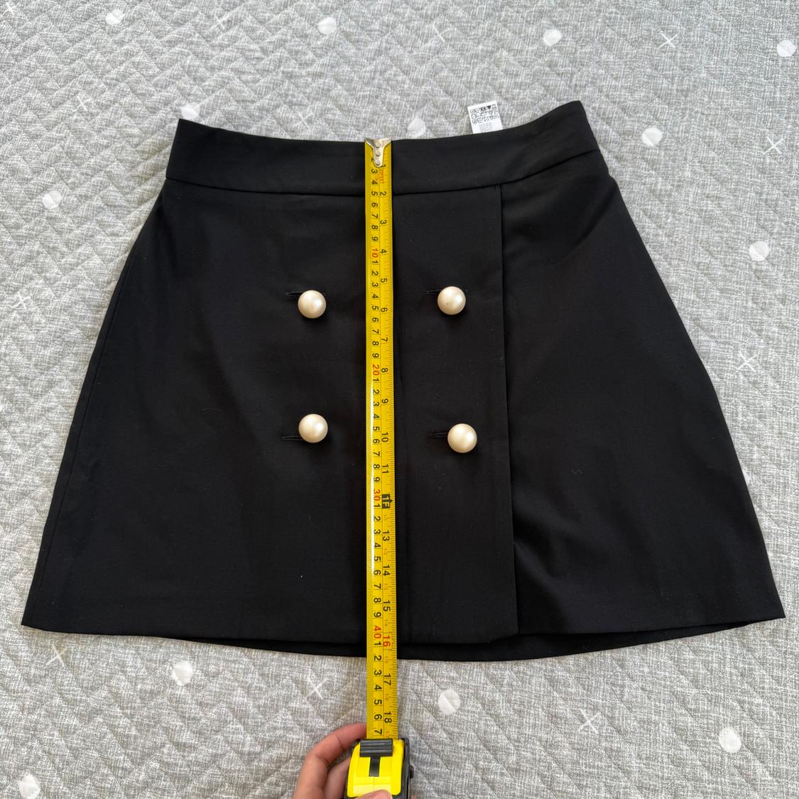 PEARL BUTTON MINI SKIRT - Image 5