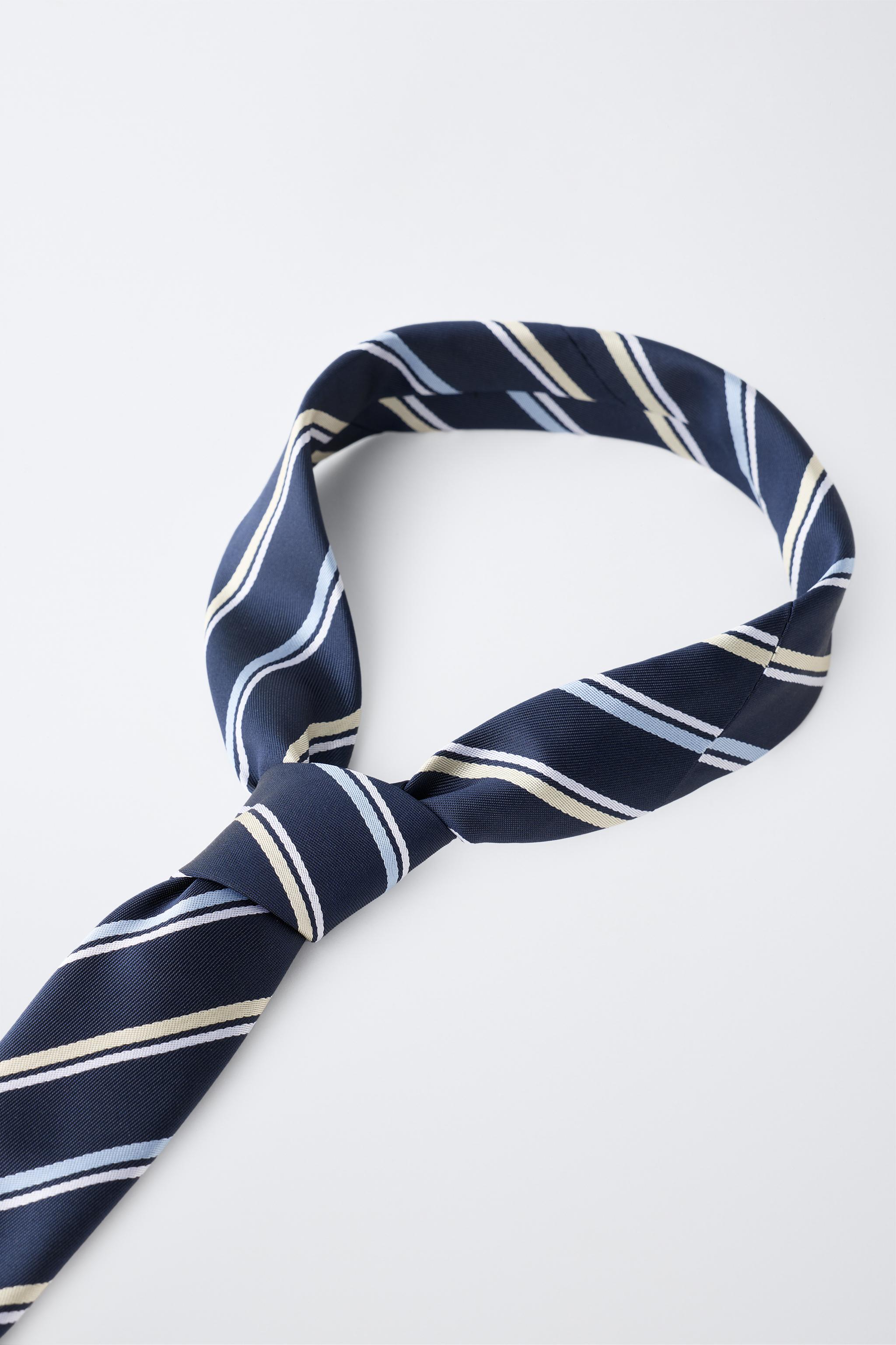 STRIPED TIE