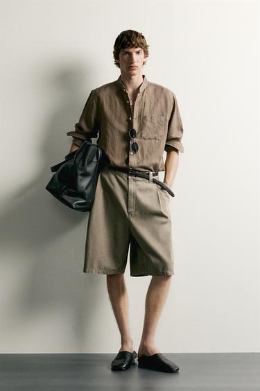 BERMUDA WIDE FIT PLIEGUES - Khaki claro de Zara - Imagen 0