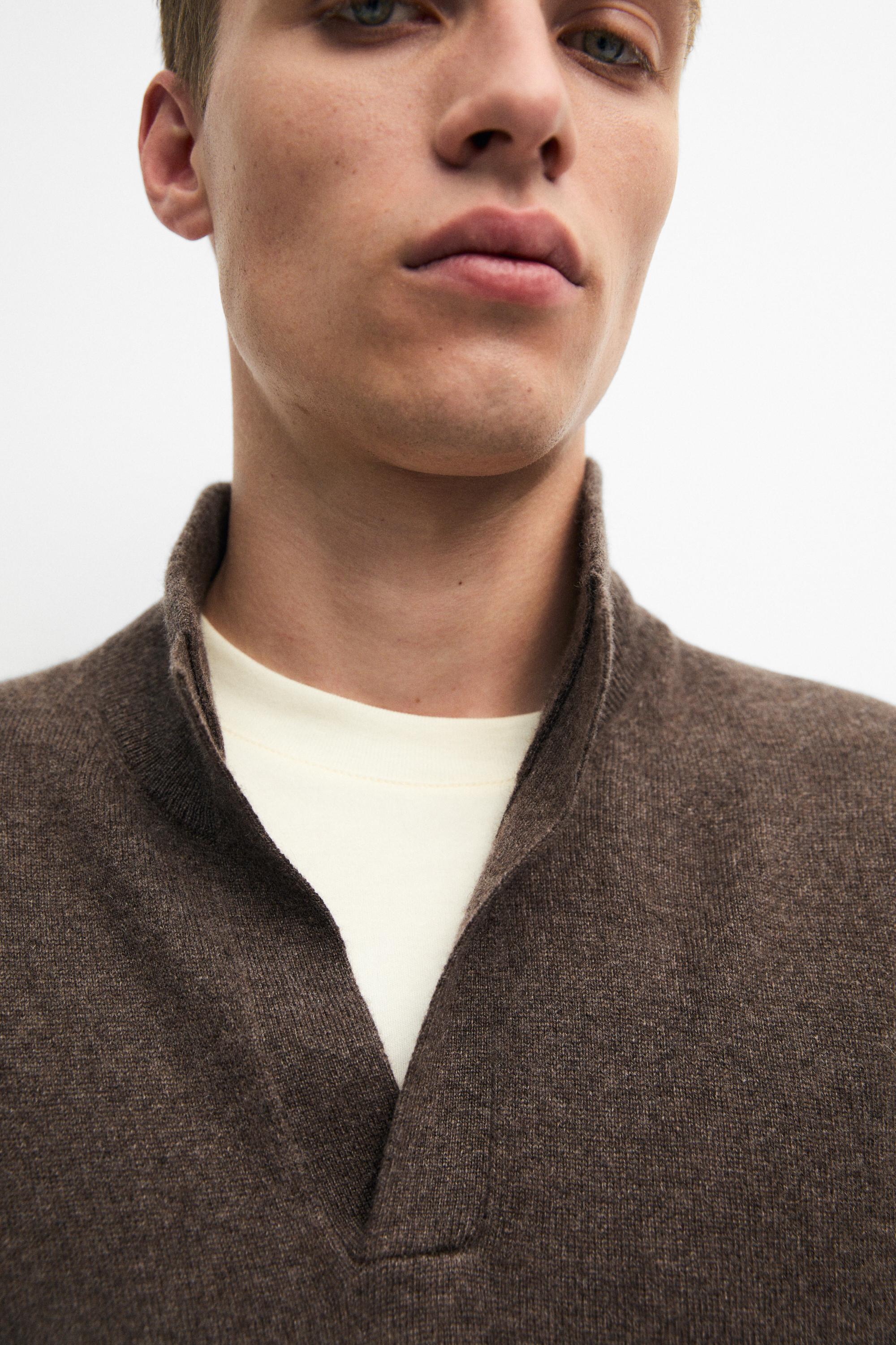 100% cashmere mock neck V-neck sweater