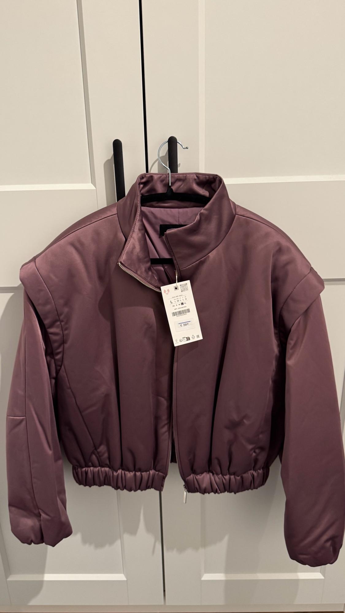 PUFFER JACKET WITH DEFINED SHOULDERS - Image 3