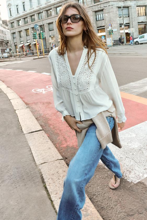 BLUSA CROP BORDADOS PERFORADOS - Blanco de Zara - Imagen 0