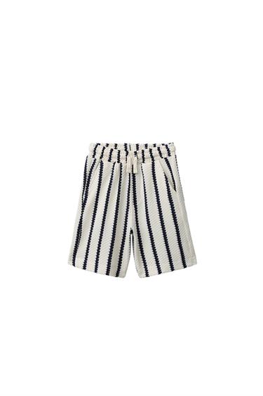 Zara TEXTURED STRIPED KNIT SHORTS - Ecru