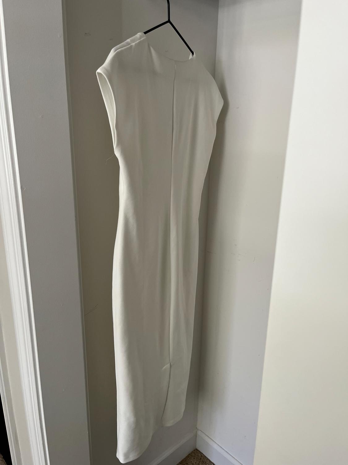 FITTED V-NECK MIDI DRESS - Image 3