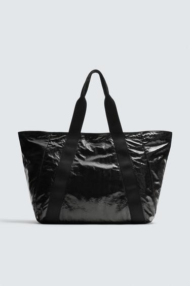 BOLSO SHOPPER EFECTO BRILLO - Negro de Zara