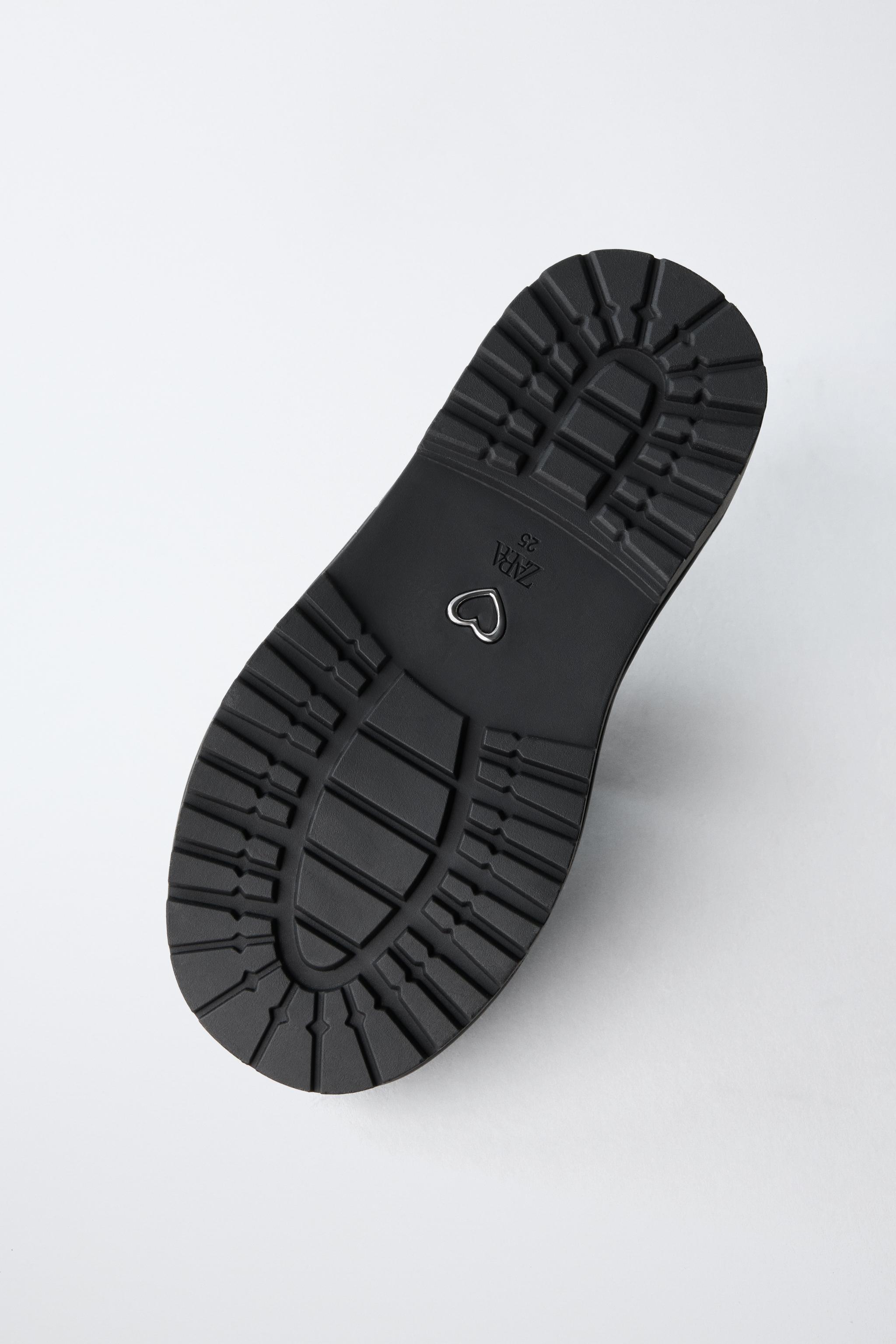 BUCKLE SHOE