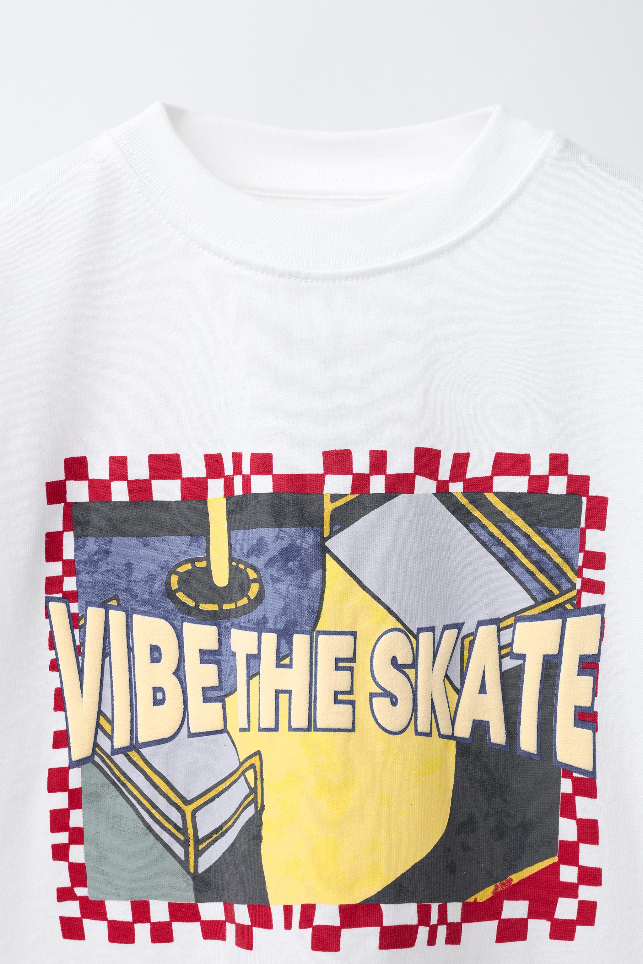 RAISED PRINT T-SHIRT