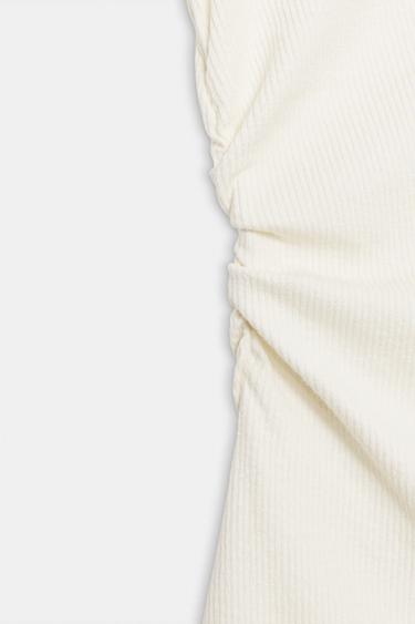 T-SHIRT DRAPÉ EN LIN - Écru de Zara - Image 8