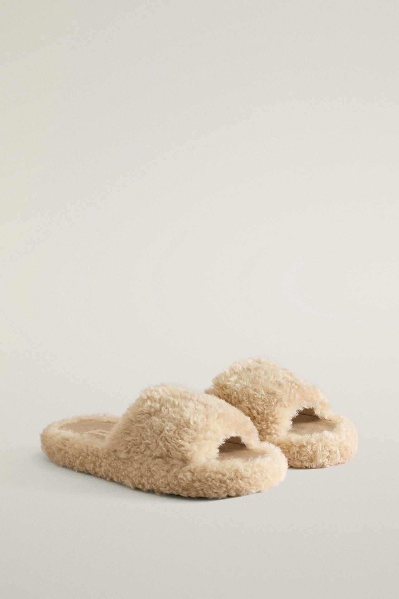 FAUX SHEARLING FLATFORM SLIDES — Taupe Gray