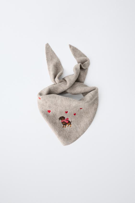 EMBROIDERED TRIANGULAR KNIT SCARF - camel by Zara - Image 0