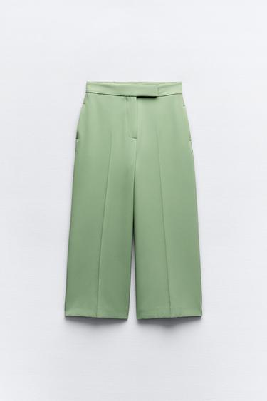 Put an outfit together at Zara! These green pants are to die for #zara